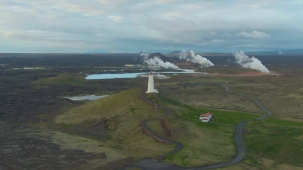 Leuchtturm von Reykjanes. Island. Luftbild — Stockvideo