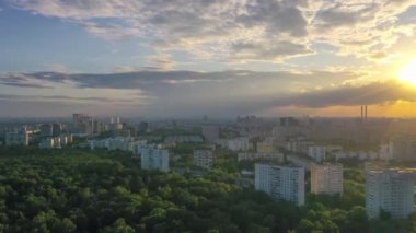 Moskova City, Sunset 'te. Bulutlu Gökyüzü. Rusya