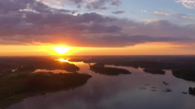 Sunset 'teki Ladoga Gölü. Lekhmalakhti Körfezi. Hava Görünümü
