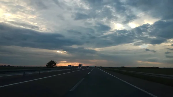 Schöner Blick Den Himmel lizenzfreie Stockfotos