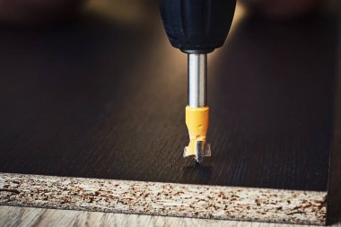 işlem drillig ahşap matkap ile yakın çekim