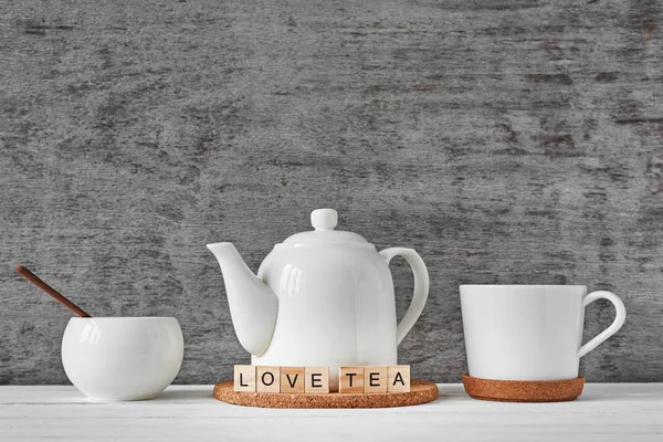 Kopp te, Tekanna och socker skål — Stockfoto