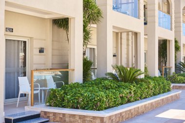 Boş otel terası arkaplanı. Turistsiz otel