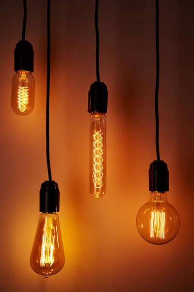 Набор Старинных Лампочек Оранжевом Фоне Светящаяся Лампочка Эдисона — стоковое фото