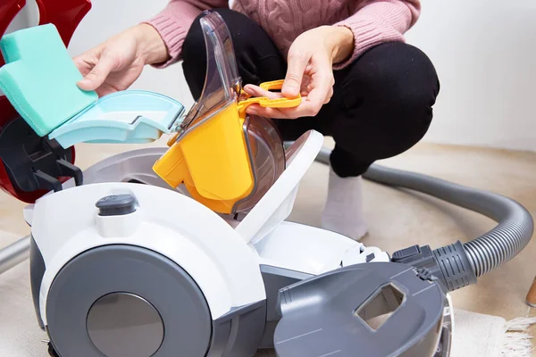 Woman Takes Out Container Dust Vacuum Cleaner Household Appliances Service — Stock Photo, Image