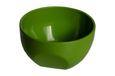 Koyu seramik zeytin yeşili. Çorbalar, soslar ve diğer yemekler için harika bir kase. Beyaz arka planda izole edin. Yemek takımı.