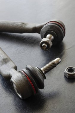 Tie Rod Ends ya da Ball Joints 'in yakın çekimi. Direksiyon simidi için yeni yedek parça. Yedek parça ya da araba servisi ticareti. Seçici odak