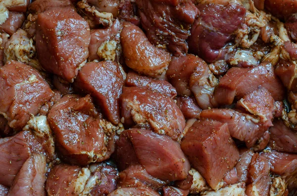 Pedaços Prontos Para Assar Carvão Carne Marinada Com Especiarias Molho — Fotografia de Stock