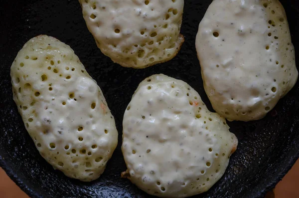 Processus Friture Des Crêpes Dans Une Casserole Portion Galettes Levure — Photo