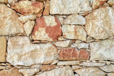 Eski bir doku oluşturan alışılmadık katlanmış taşlar