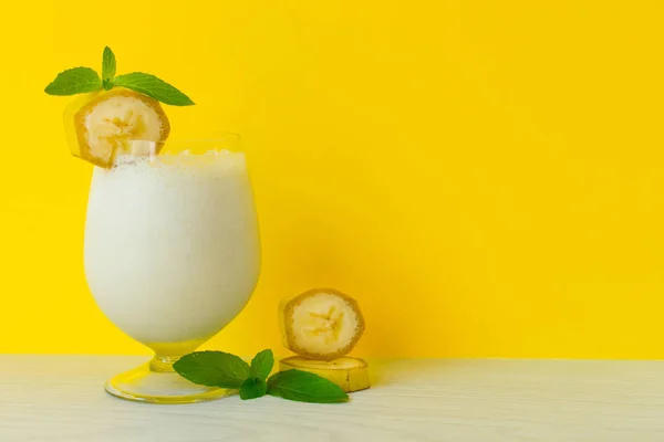 Banana Milkshake Mint Bright Yellow White Background — Stock Photo, Image