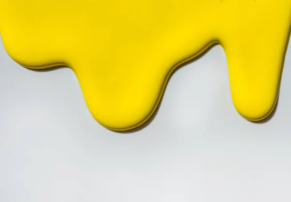 Жовта Фарба Поширюється Білому Тлі Копіювати Простір — стокове фото