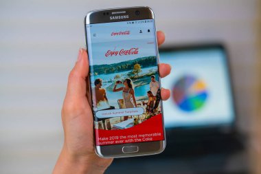 Cep telefonu Coca Cola web sitesi