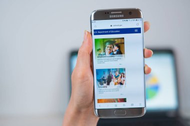 ABD Eğitim Bakanlığı'nın internet sitesi mobil de açıldı 