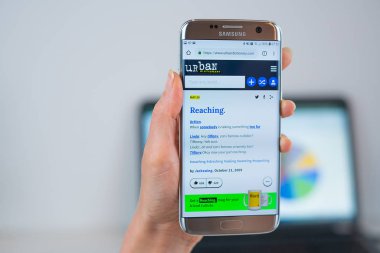 Urmandictionary web sitesi mobil açıldı 