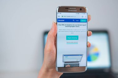 Quizlet web sitesi cep telefonuaçıldı 