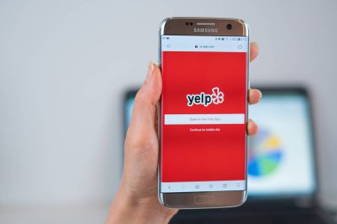Cep telefonunda Yelp web sitesi açıldı 