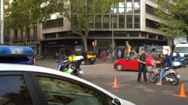 İsyan sonrası polis Barselona 'da trafiği tıkadı