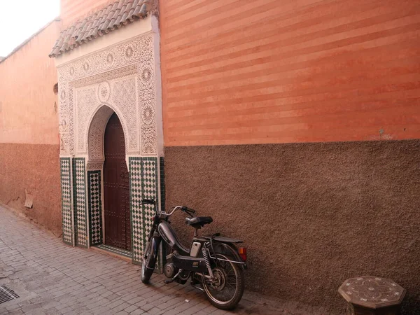 Marrakech Morocco 2019 Marrakeshs Medina Quarter Marrakesh Morocco 시내의 사람들 — 스톡 사진