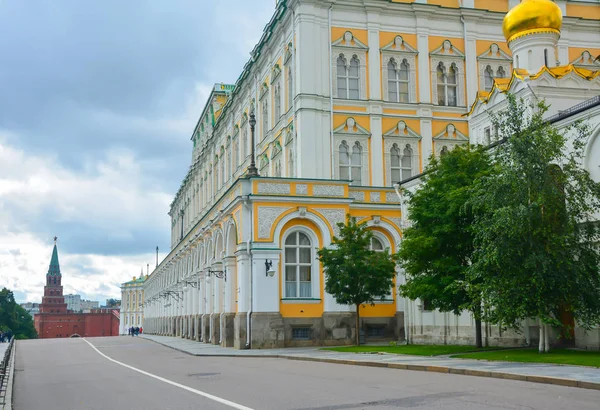 Bulutlu Havalarda Moskova Kremlin Manzarası — Stok fotoğraf