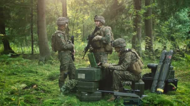 Base Rassemblement Militaire Officier Donne Des Ordres Ingénieur Chef Armée — Video