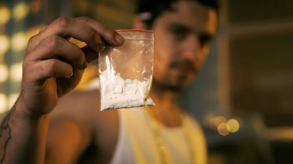 Brutal Drug Dealer Wearing Sleeveless Shirt Gold Chain Holds Offers — Stock Photo, Image