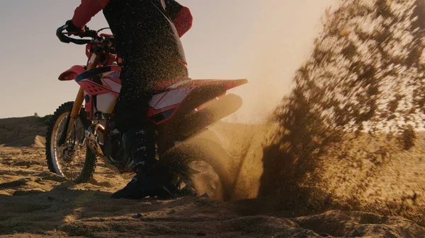 Back View Footage Professional Rider Fmx Dirt Bike Twisting Full — Stock Photo, Image