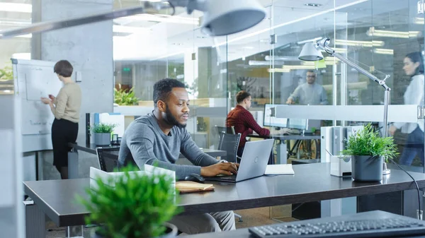 Busy International Office African American Man Working His Desk Laptop — Stock Photo, Image