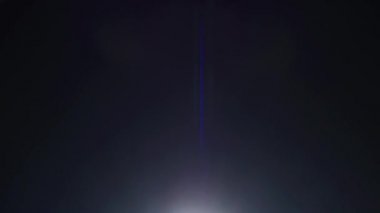 Beyaz ışık artan renkli anamorfik yansıma ekranı üzerinde yapar. Işık geçiş, prizma etkisi, ışık sızıntıları. Gerçek Lens Flare karışım kullanmak kolaydır / yerleşimi modları.
