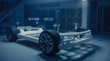 Endüstriyel makine tasarım laboratuvarı otantik elektrikli araba platformu şasi prototip ayakta kavramı. Hibrid Axel çerçeve tekerlekler, süspansiyon, motor, frenler ve pil içerir.
