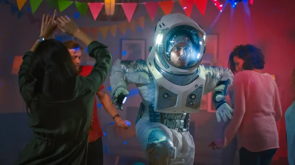At the College House Costume Party: Fun Guy Wearing Space Suit D — Stock Photo, Image