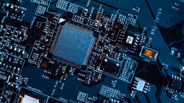 Mikroçipin Makro Yakın Çekim Çekimi, Yazdırılmış Devre Masası Bilgisayar Anakartı 'nda İşlemci Elektronik Aygıtın İçindeki Bileşenlerle, Süper Bilgisayarın Parçaları.
