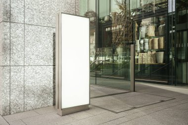 Cadde veya istasyonda boş tahta