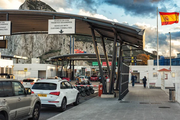 Gibraltar Europa Diciembre 2017 Punto Control Aduanero Frontera Española Ciudad —  Fotos de Stock