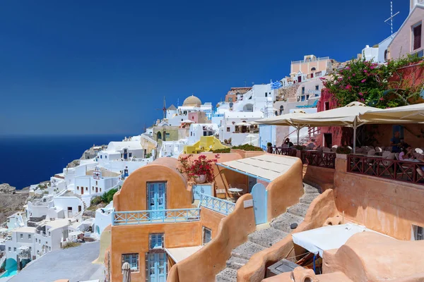 Oia Greece August 2018 Beautiful Houses Traditional Greek Architecture Santorini — Stock Photo, Image