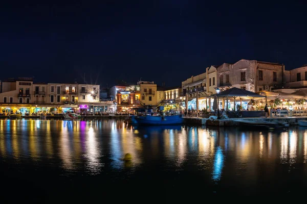 Rethymno Griekenland Augustus 2018 Panoramisch Zicht Nacht Verlicht Gebouwen Aan — Stockfoto