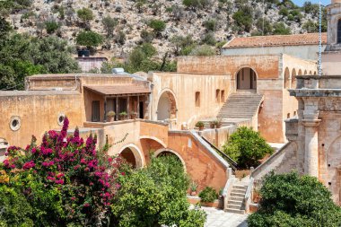Hanya kasabası, Girit Adası, Yunanistan yakınında bulunan Aghia Triada Manastırı Binası