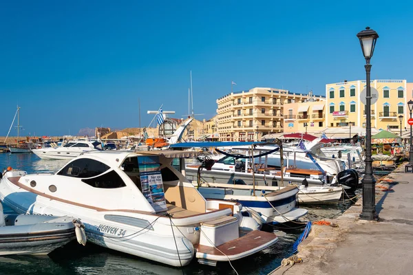 Crete Grecia Agosto 2018 Los Barcos Están Amarrados Antiguo Puerto — Foto de Stock
