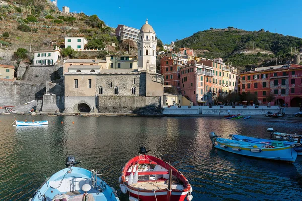 Piccolo Porto Con Barche Pesca Colori Vernazza Cinque Terre Italia — Foto Stock