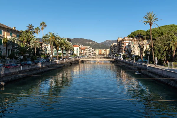 Rapallo Kasabasının Merkezinde Nehir Kanalı Talya — Stok fotoğraf