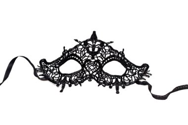 Beyaz arka planda izole edilmiş güzel bir maske. Girdaplar ve dantel ile zarif ve süslü karnaval maskesi. Siyah beyaz.