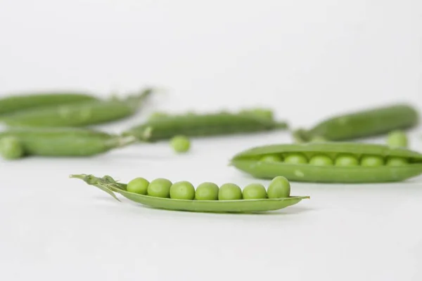 Fresh Green Pea Pod Isolated White Background — Stock Photo, Image