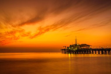 Santa Monica Pier Los Angeles günbatımı