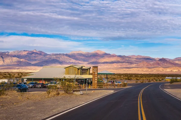 Stazione di Stovepipe Wells nella parte settentrionale della Valle della Morte — Foto Stock