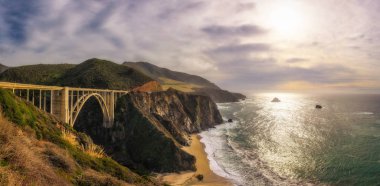 Bixby Köprüsü ve Pacific Coast Highway