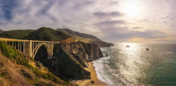 Bixby Bridge e Pacific Coast Highway — Fotografia de Stock