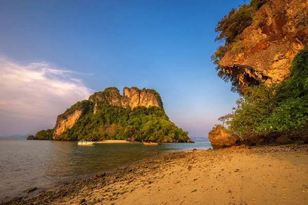 Akşam Krabi il, Tayland beach Ko Hong Island