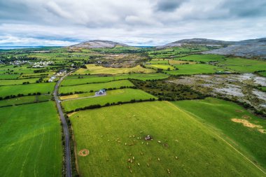 İrlanda Burren havadan görünümü