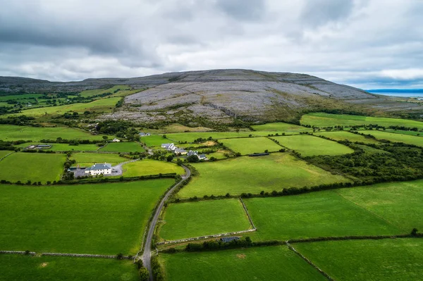 Luftaufnahme des Burren in Irland — Stockfoto