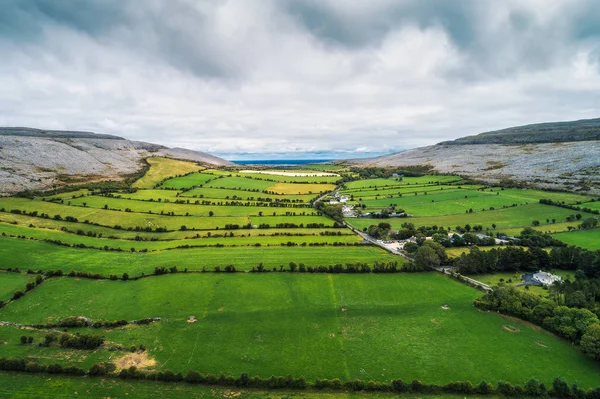 İrlanda Burren havadan görünümü — Stok fotoğraf